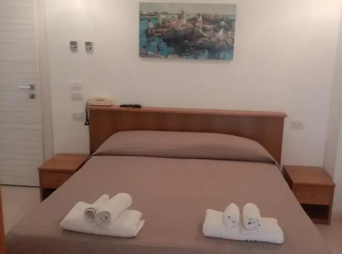 丽波特酒店 里米尼