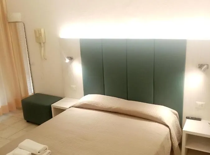 丽波特酒店 3* 里米尼