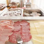 Ribot Hotel