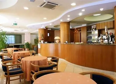 Otel Ribot 3*