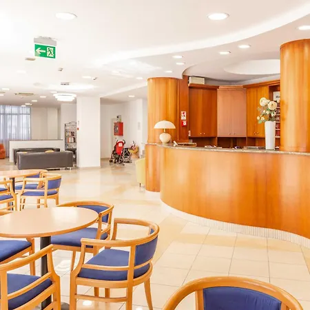 Otel Ribot 3*